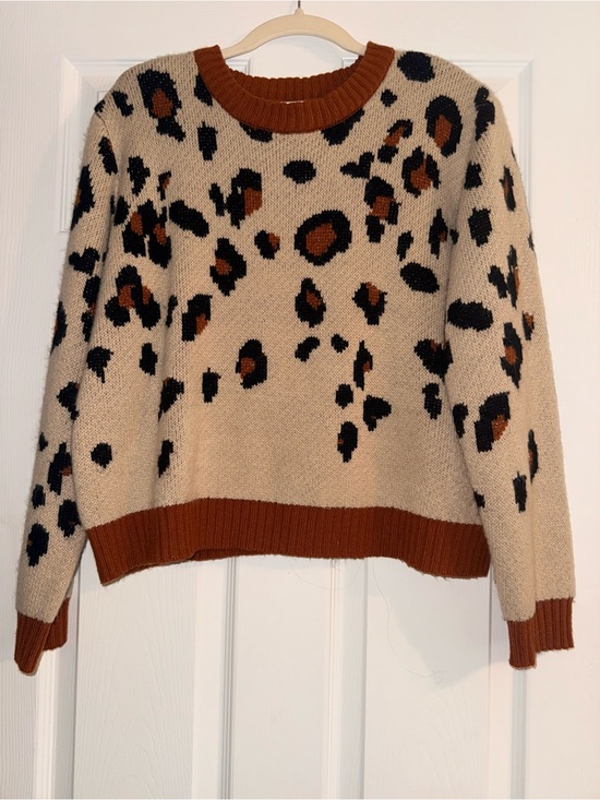coco + jaimeson Sweaters - Leopard Print Crewneck Sweater in Beige with Rust Trim